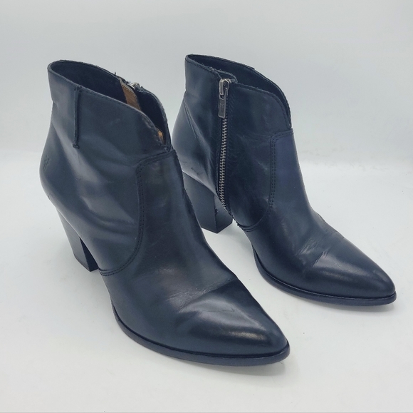 FRYE Jennifer Black Leather Ankle Side Zip Booties Size 7 M - Picture 16 of 16